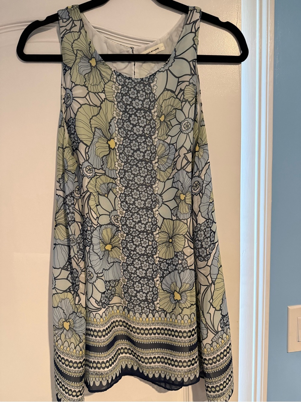Max Studio Sleeveless Top XL